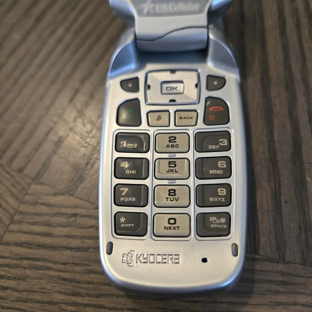 Vintage Kyocera KX9C Silver US Cellular Very Rare Flip Phone 3G UNTESTED As-Is